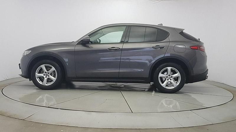 Używany Alfa Romeo Stelvio Super 190 KM (139 kW) 2019 Szary SUV