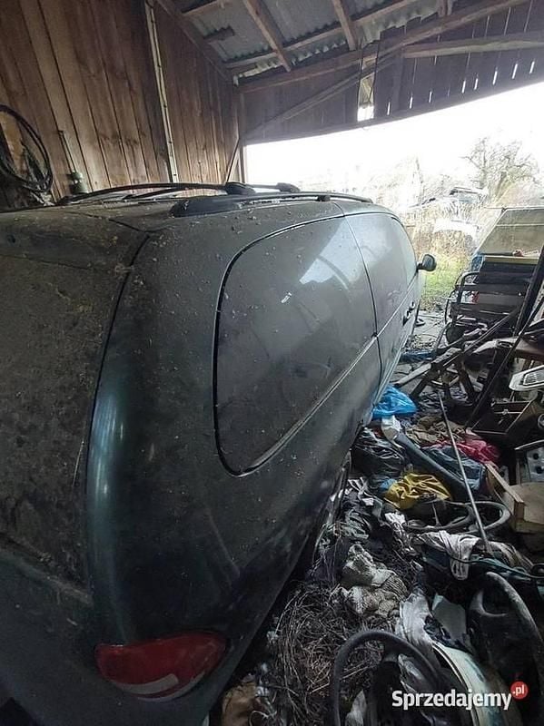 Zielony Używany 1995 Chrysler Grand Voyager Minivan | 2850 zł - Obraz 1/4