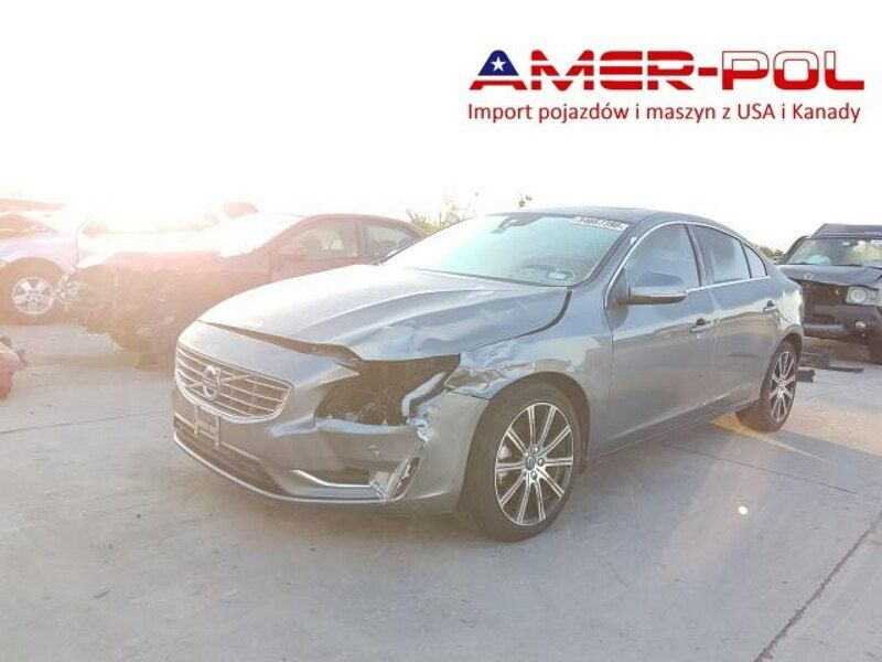 Srebrny Używany 2018 Volvo S60 Premier Sedan/Limuzyna | 60 000 zł - Obraz 1/4