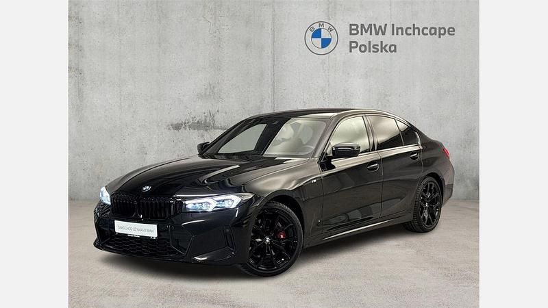 Czarny szafir metalizowany Używany 2024 BMW 330 Comfort Edition Sedan/Limuzyna | 329 000 zł - Obraz 1/3