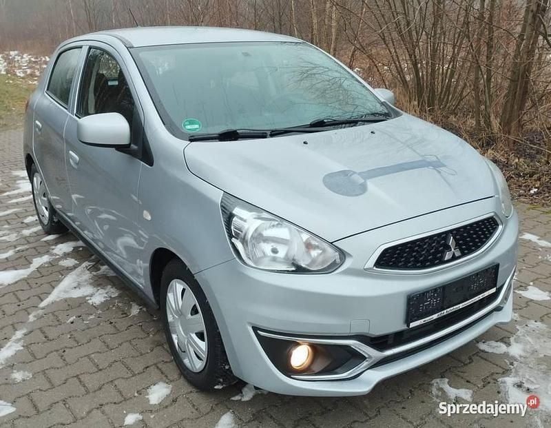 Używany Mitsubishi Space Star 2020 Szary Hatchback