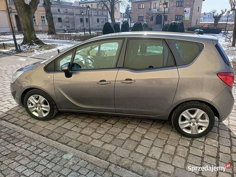 Używany Opel Meriva 2011 Beżowy Minivan
