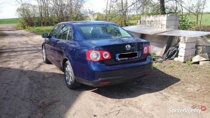 Używany VW Jetta 105 KM (77 kW) 2005 Granatowy Sedan/Limuzyna