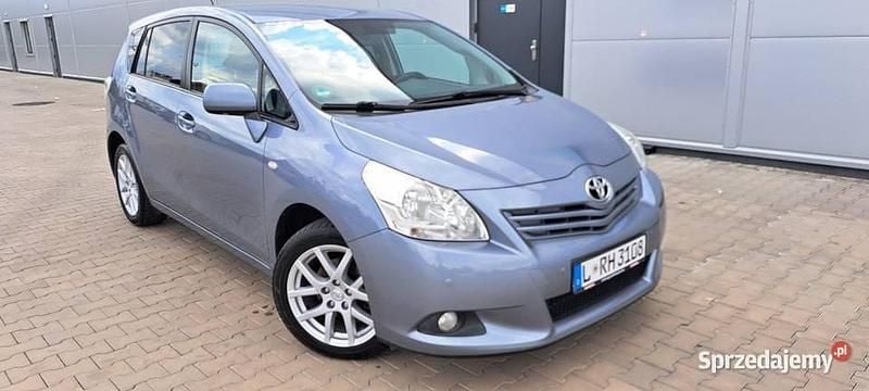 Niebieski Używany 2013 Toyota Corolla Minivan | 29 800 zł (Uczciwa cena) - Obraz 1/4