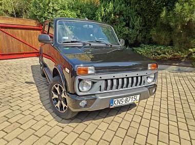 Czarny Używany 2020 Lada Urban SUV | 49 000 zł - Obraz 1/4