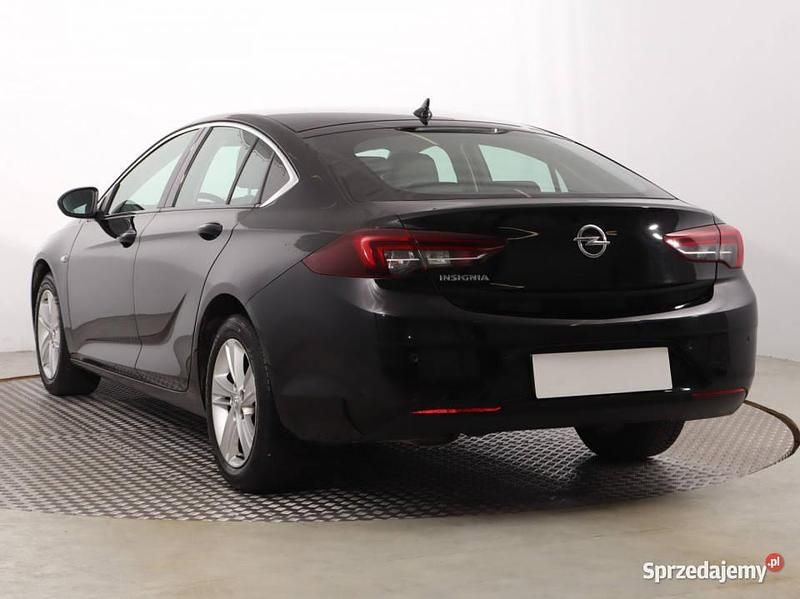 Używany Opel Insignia 2019 Czarny Sedan/Limuzyna