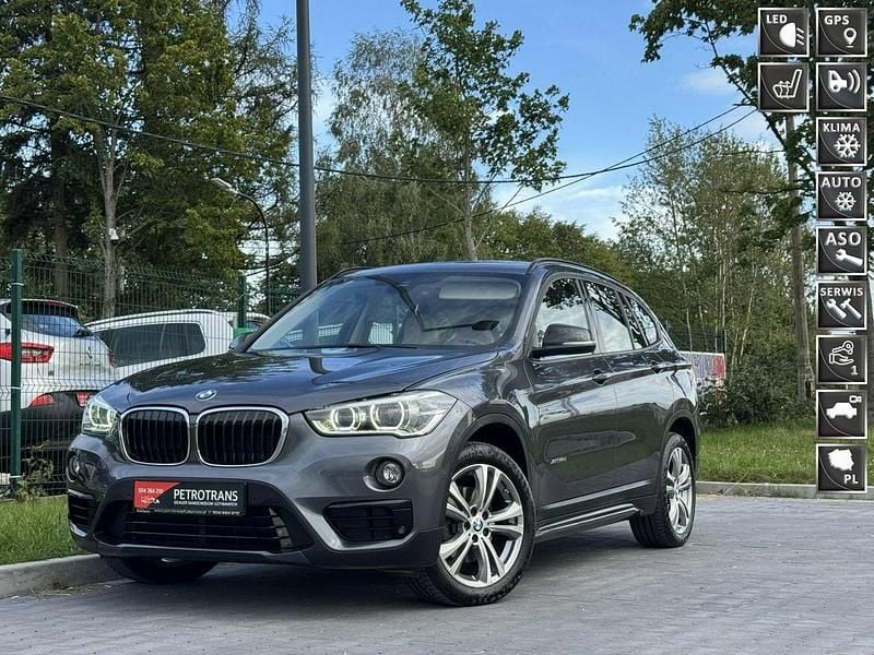 Szary Używany 2017 BMW X1 SUV | 59 900 zł (Uczciwa cena) - Obraz 1/4