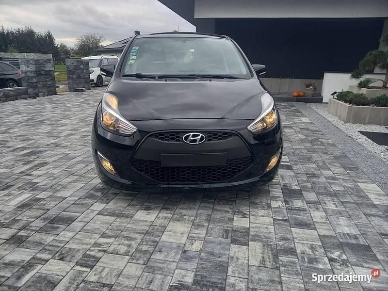 Czarny Używany 2017 Hyundai ix20 Minivan | 29 900 zł (Uczciwa cena) - Obraz 1/4