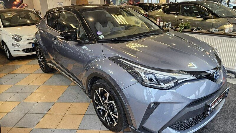 Szary (metalik, perła) Używany 2020 Toyota C-HR SUV | 99 900 zł (Dość drogi) - Obraz 1/4