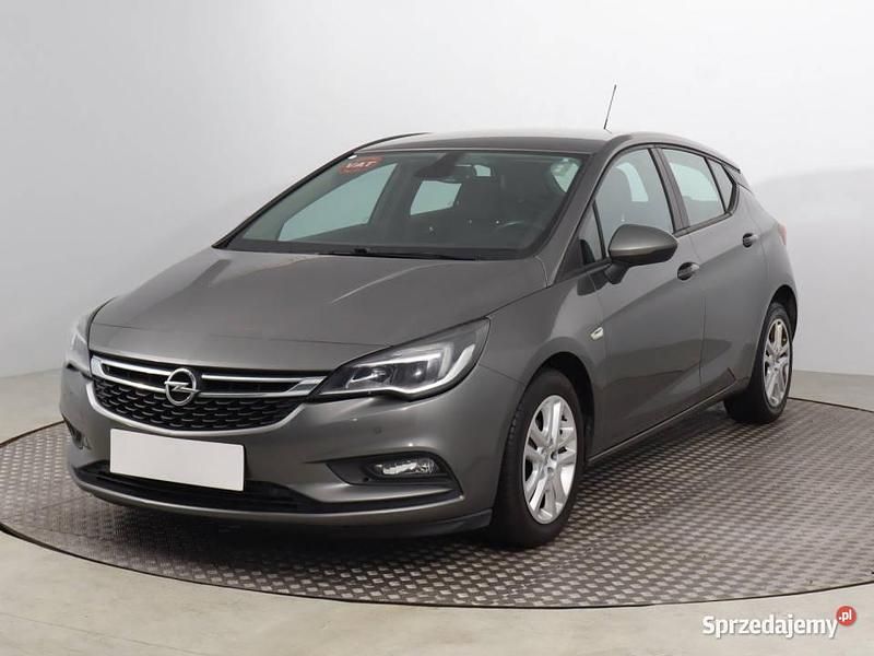Używany Opel Astra 2018 Szary Hatchback