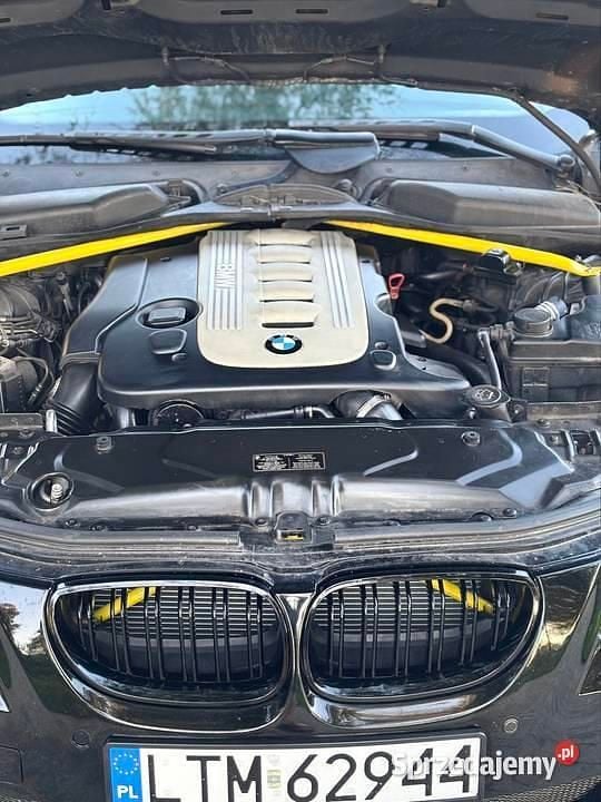 Używany BMW 525 2005 Czarny Kombi