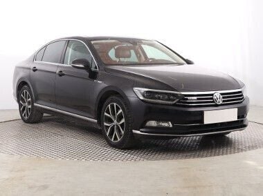 Czarny Używany 2017 VW Passat Sedan/Limuzyna | 66 999 zł (Uczciwa cena) - Obraz 1/4