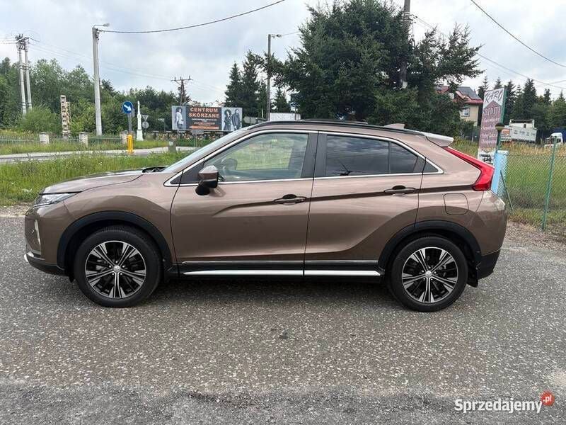 Brązowy Używany 2018 Mitsubishi Eclipse Cross SUV | 75 900 zł (Drogi) - Obraz 1/4