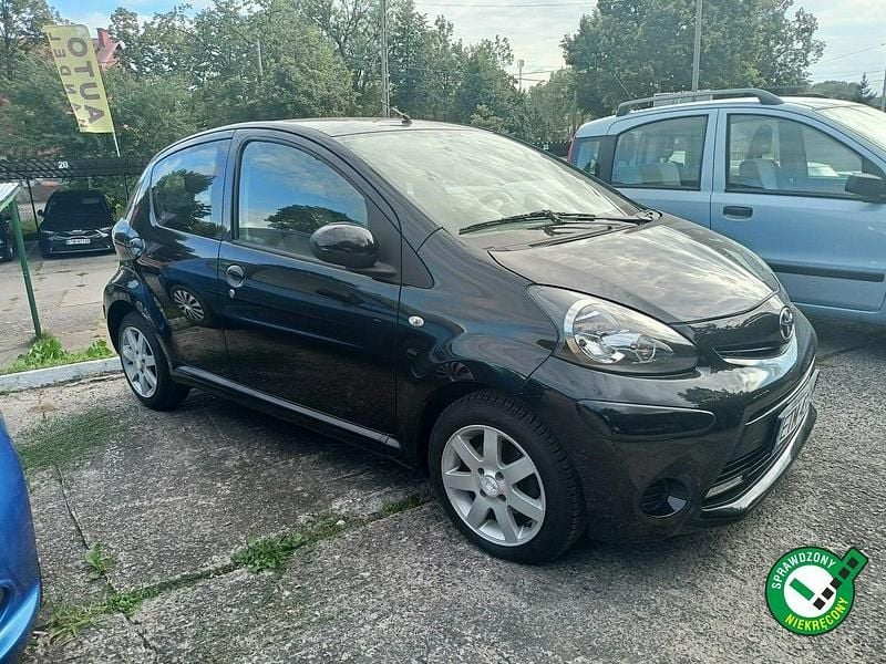 Czarny Używany 2012 Toyota Aygo Hatchback | 17 900 zł (Uczciwa cena) - Obraz 1/4