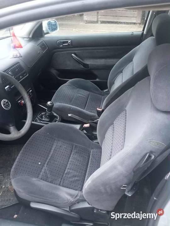 Srebrny Używany 1999 VW Golf IV Sedan/Limuzyna | 3500 zł (Uczciwa cena) - Obraz 1/4