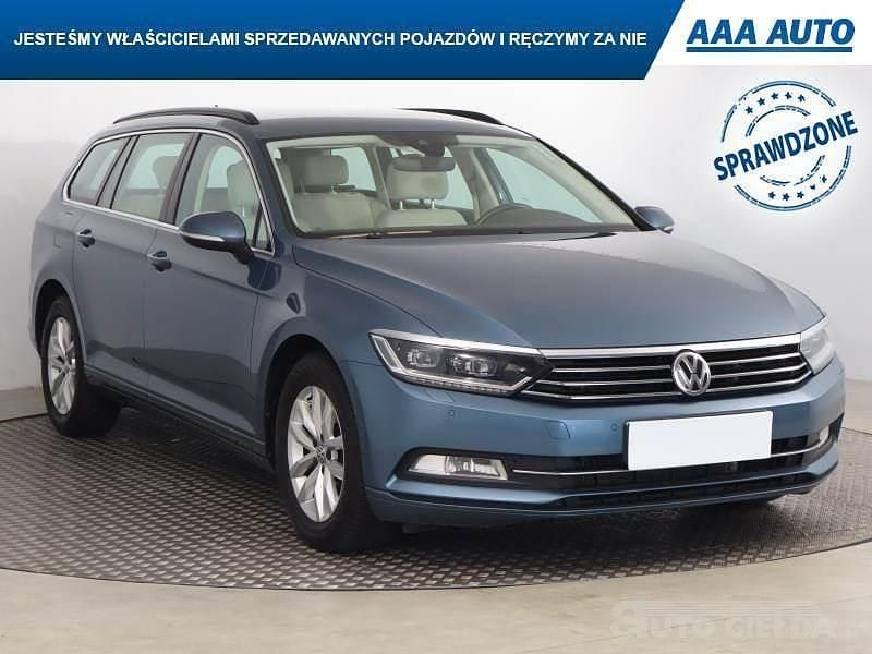 Używany VW Passat 2016 Błękitny