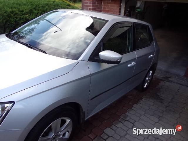 Używany Skoda Fabia 2019 Srebrny Hatchback