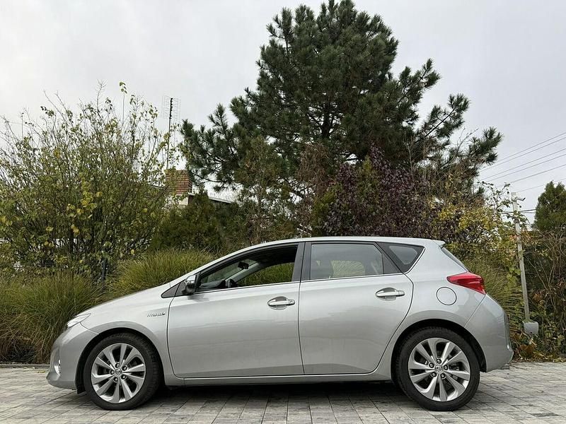 Żółtozłoty Używany 2015 Toyota Auris Hatchback | 44 900 zł (Uczciwa cena) - Obraz 1/4