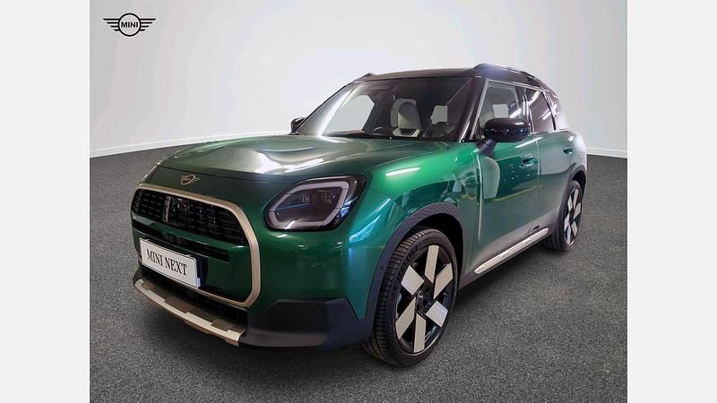 Używany Mini Countryman 156 KM (114 kW) 2024 British racing green iv metalizowany SUV