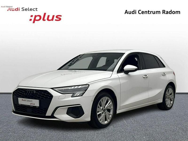 Używany Audi A3 Ambiente 150 KM (110 kW) 2023 Biały Sedan/Limuzyna