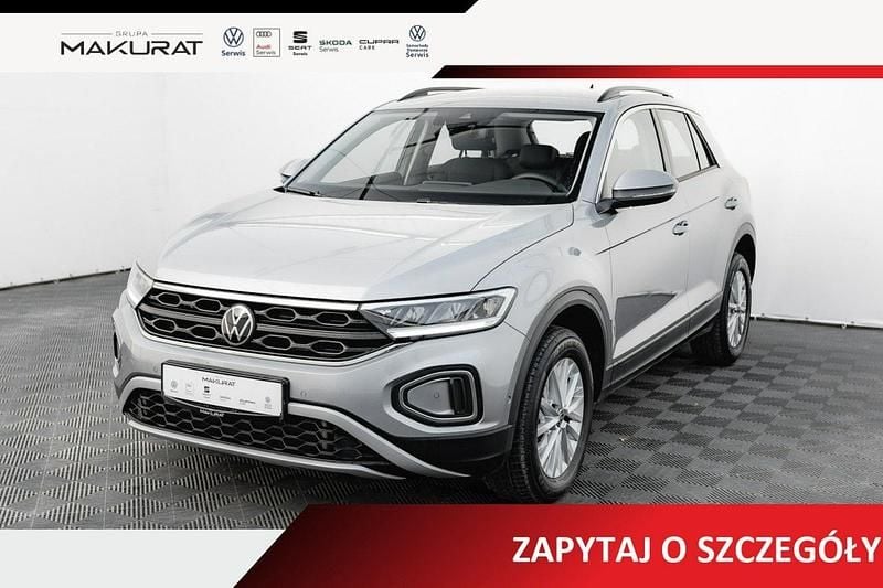Srebrny (metalik) Używany 2023 VW T-Roc Life SUV | 104 850 zł (Uczciwa cena) - Obraz 1/4