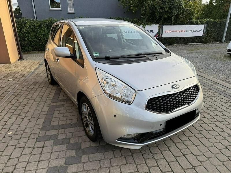 Używany Kia Venga 125 KM (91 kW) 2015 Srebrny Hatchback