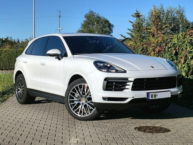 Biały Używany 2022 Porsche Cayenne SUV | 259 990 zł (Dobra cena) - Obraz 1/4