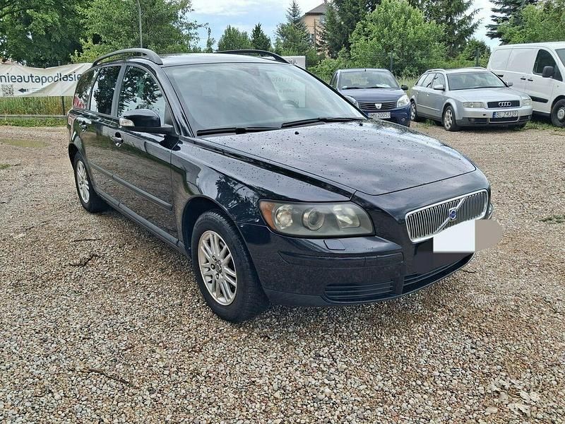 Używany Volvo V50 125 KM (91 kW) 2006 Czarny (metalik) Kombi