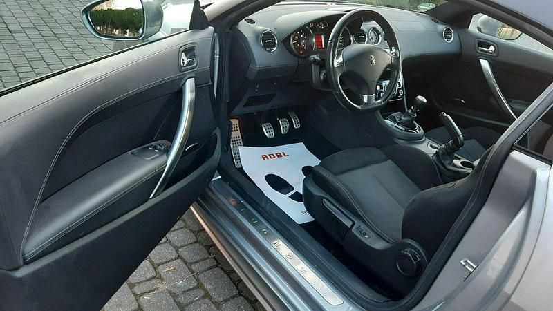 Używany Peugeot RCZ 156 KM (114 kW) 2014 Szary Coupe