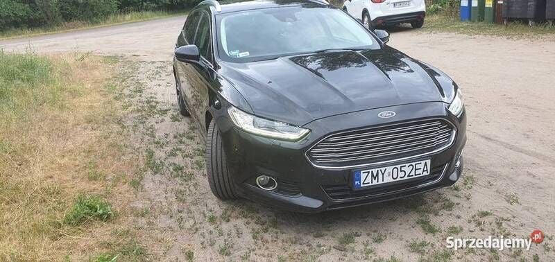 Używany Ford Mondeo Titanium 2016 Czarny Kombi