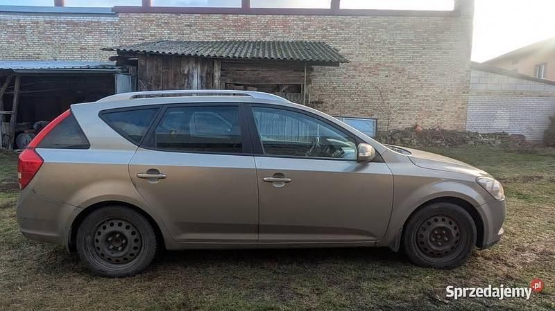 Używany 2010 Kia Ceed Hatchback | 10 500 zł (Uczciwa cena) - Obraz 1/4
