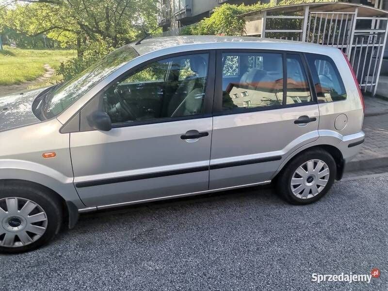 Używany Ford Fusion 80 KM (58 kW) 2006 Hatchback