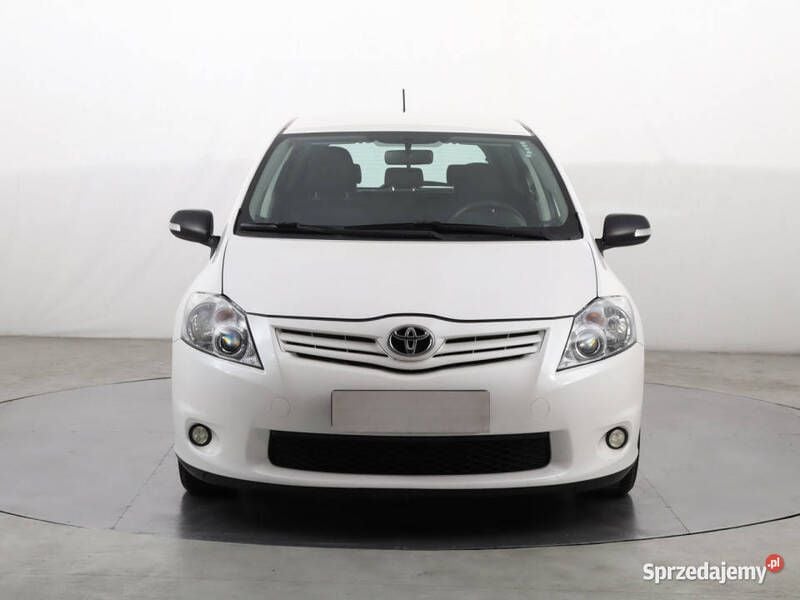 Biały Używany 2012 Toyota Auris Hatchback | 14 999 zł (Super Cena) - Obraz 1/4