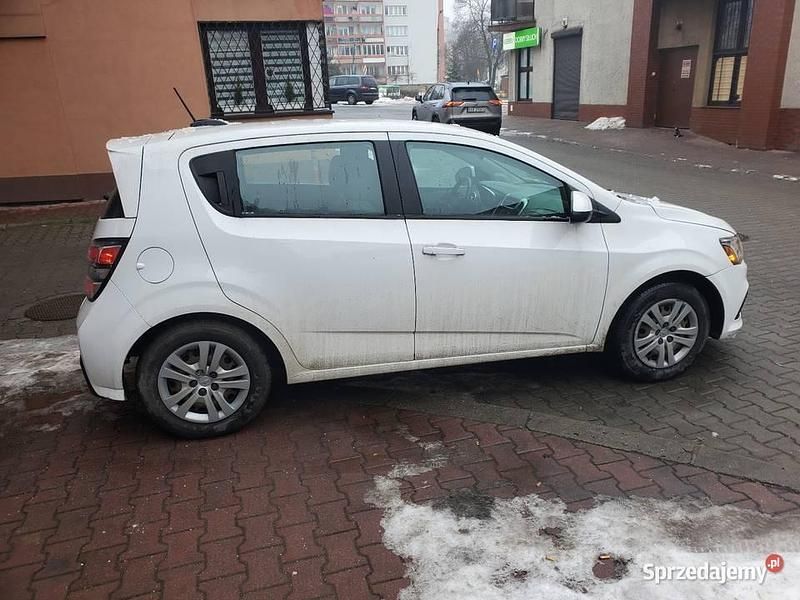 Używany Chevrolet Sonic 2017 Biały Hatchback