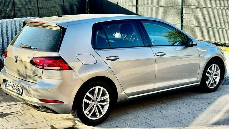 Używany VW Golf VII 130 KM (95 kW) 2019 Szary (metalik) Sedan/Limuzyna