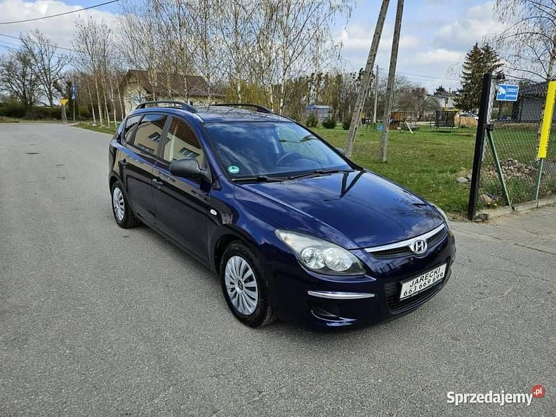 Używany Hyundai i30 109 KM (80 kW) 2010 Niebieski Kombi