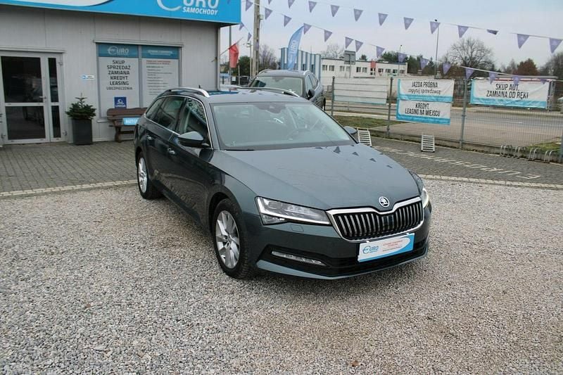 Używany Skoda Superb 200 KM (147 kW) 2021 Szary (metalik) Kombi