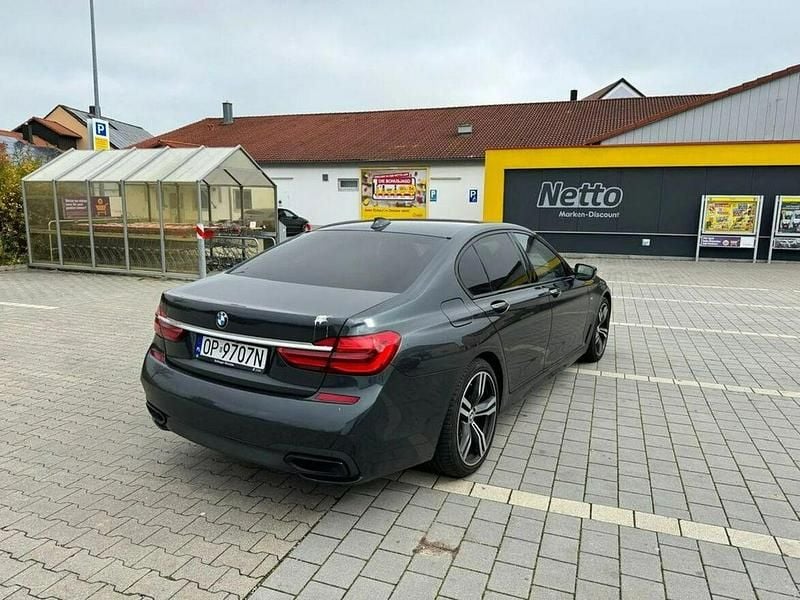 Używany BMW 730 265 KM (194 kW) 2017 Czarny Sedan/Limuzyna