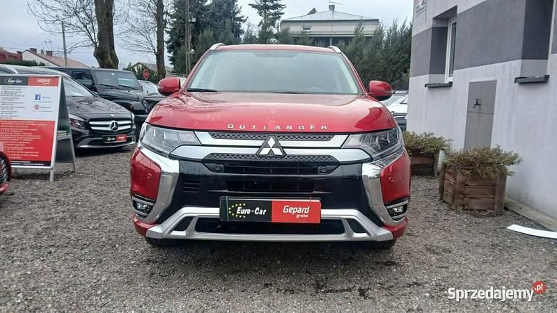 Bordowy Używany 2022 Mitsubishi Outlander P-HEV SUV | 95 900 zł - Obraz 1/4