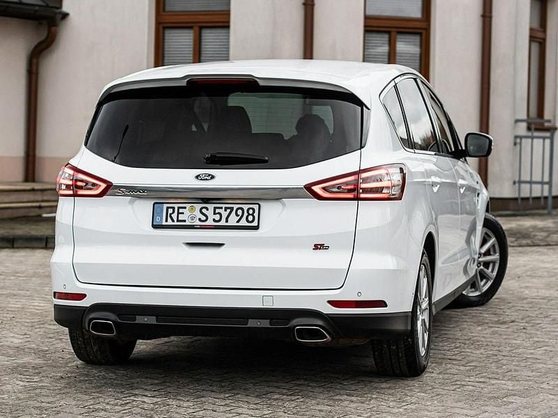 Używany Ford S-MAX Titanium 210 KM (154 kW) 2019 Biały Minivan