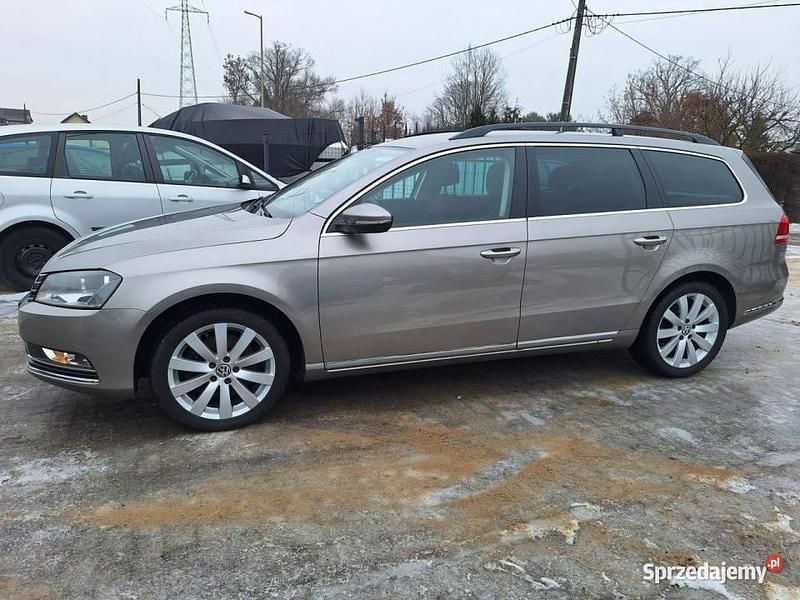Używany VW Passat 122 KM (89 kW) 2013 Złoty Kombi