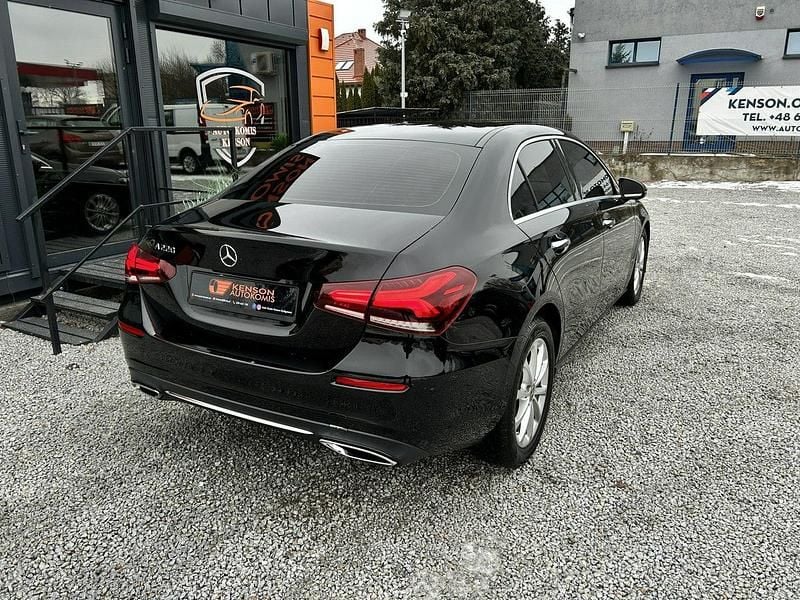 Używany Mercedes A220 190 KM (139 kW) 2019 Czarny Sedan/Limuzyna
