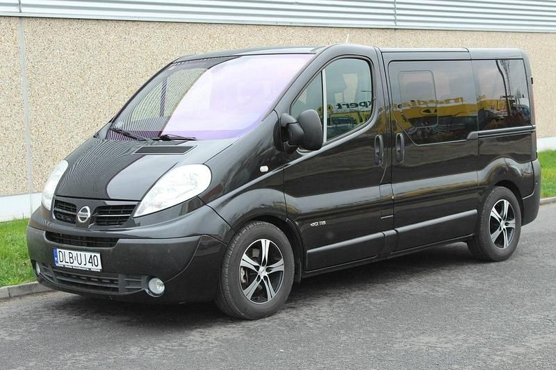 Brązowy Używany 2012 Nissan Primastar Minivan | 63 900 zł - Obraz 1/4