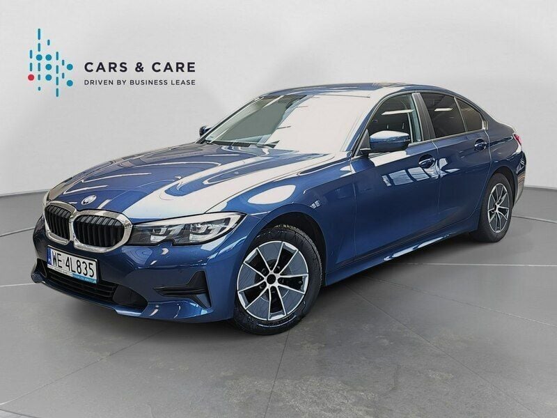 Niebieski ciemny (metalik) Używany 2021 BMW 318 Sedan/Limuzyna | 89 900 zł (Dobra cena) - Obraz 1/4