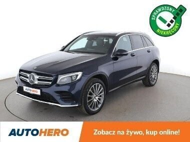 Niebieski Używany 2018 Mercedes GLC350 AMG line SUV | 120 700 zł - Obraz 1/3