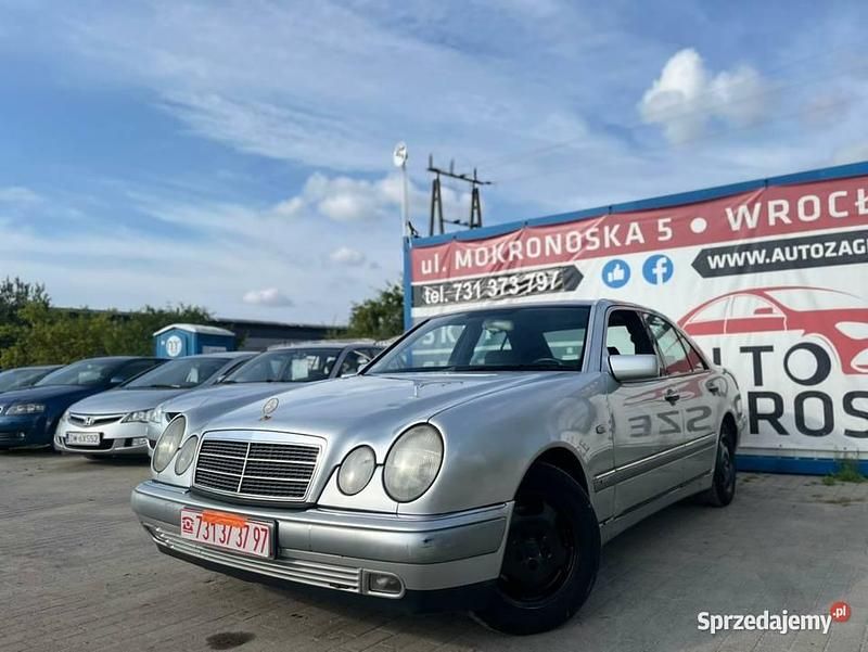 Używany 1996 Mercedes 220 Elegance | 3490 zł - Obraz 1/4