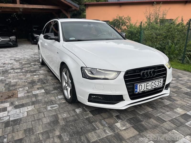 Biały Używany 2015 Audi A4 S-Line Kombi | 56 000 zł (Dobra cena) - Obraz 1/4