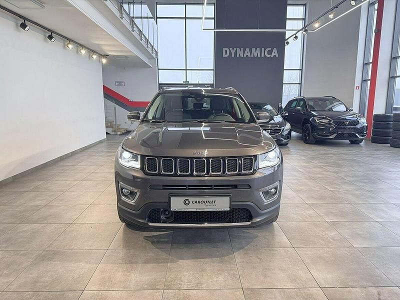 Używany Jeep Compass Limited 170 KM (125 kW) 2019 Szary SUV