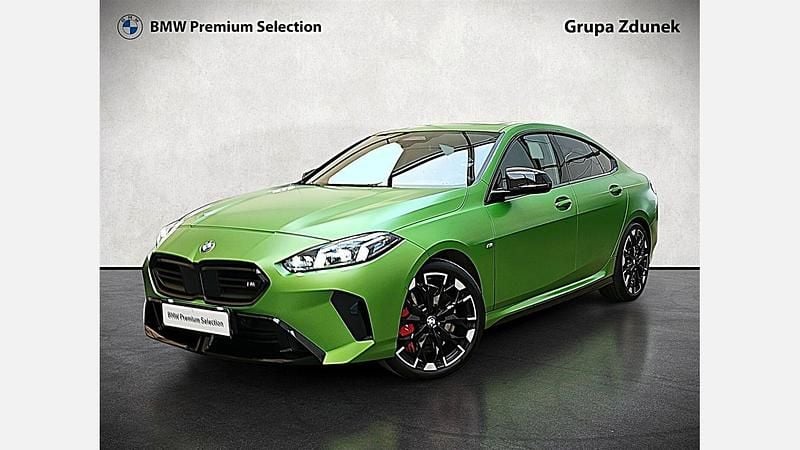 Lakierowanie specjalne bmw individual Używany 2024 BMW M235 Shadowline Coupe | 259 900 zł - Obraz 1/3