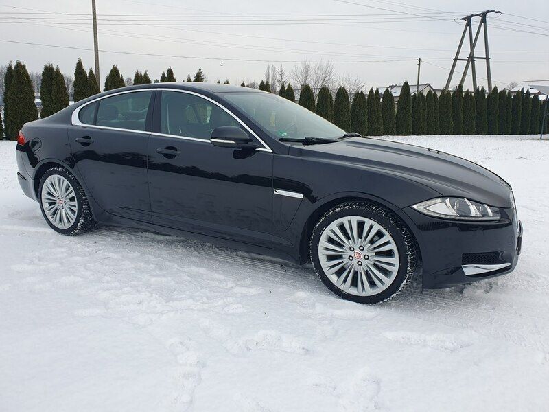 Używany Jaguar XF 240 KM (176 kW) 2014 Czarny (metalik) Sedan/Limuzyna